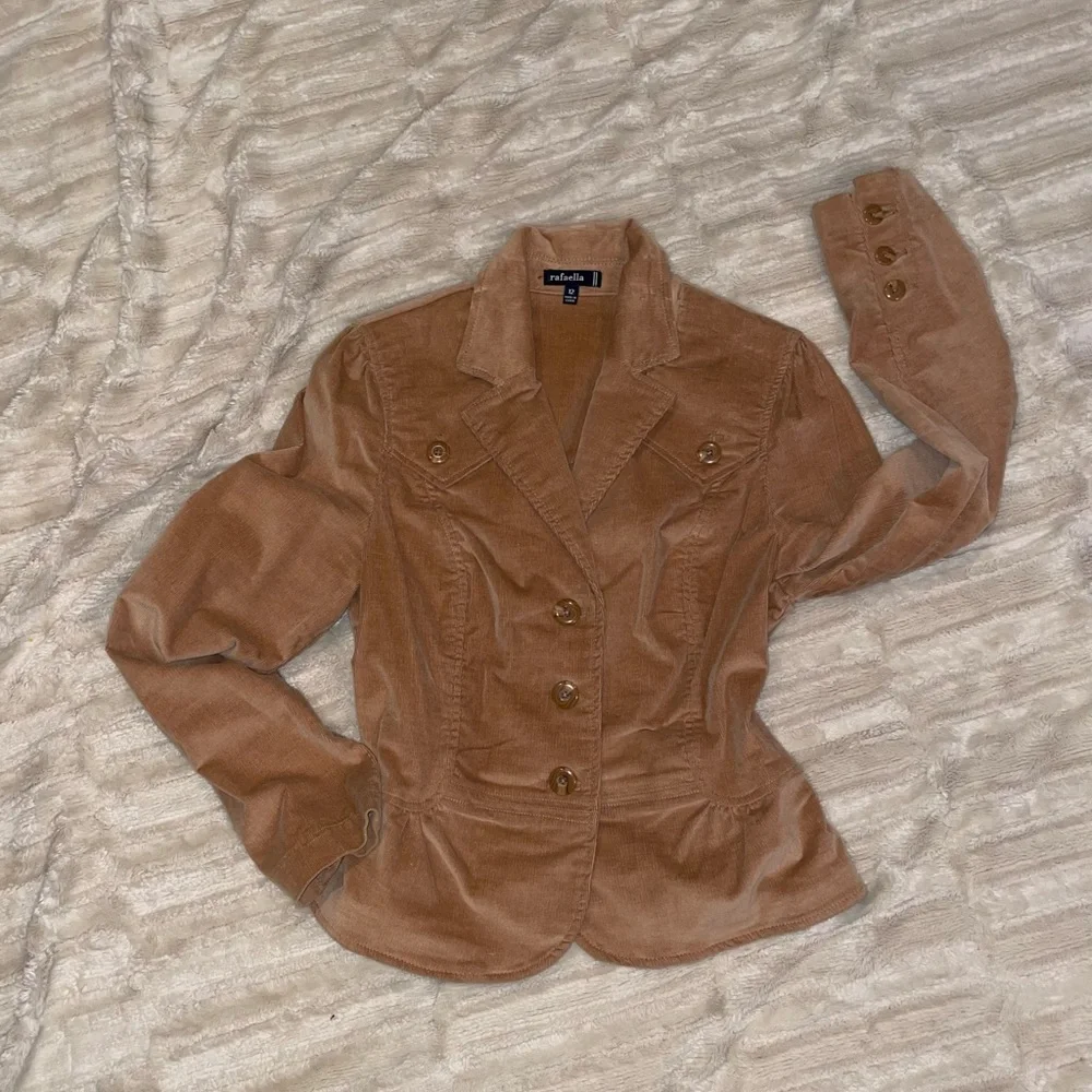 Vintage Y2K Women's Brown Corduroy Jacket - Picture 5 of 16